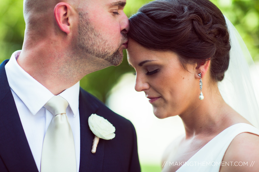 intimate wedding photographer cleveland