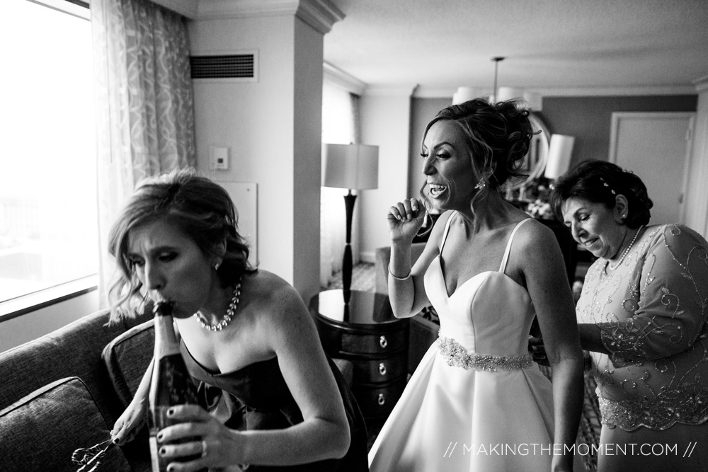 Black and white wedding photography | Making the Moment Photography