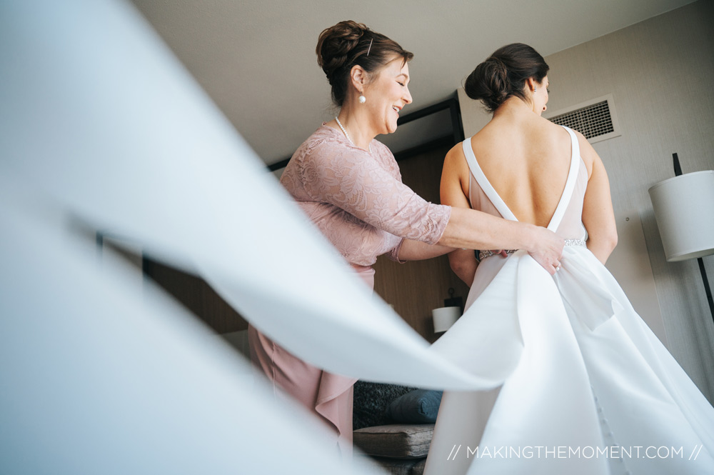 candid wedding photographer cleveland ohio